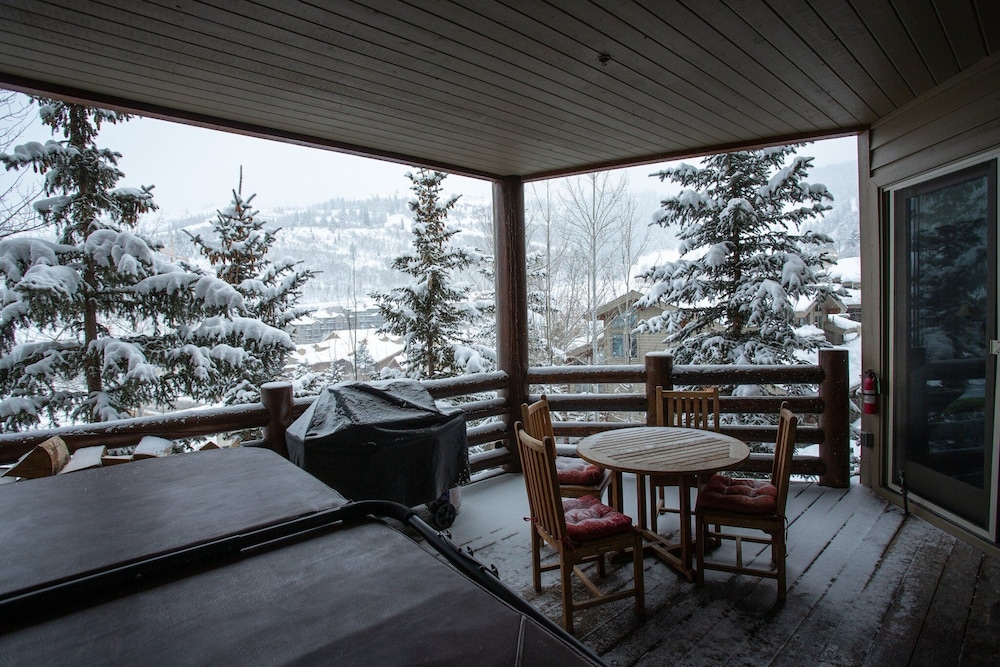 Trail's End Lodge at Deer Valley Resort - Two Bedroom Residence with Spa #403 2 Condo