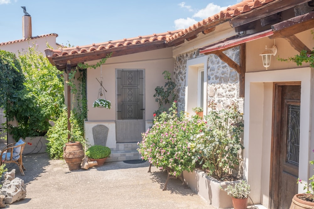 Stirida Stone House Stirida Stone House