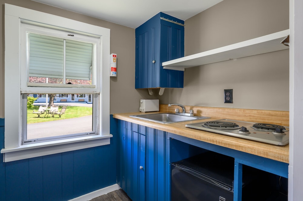 The Beaches Guest Rooms and Cottages