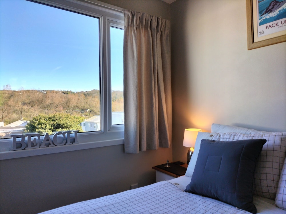 34 Freshwater Bay