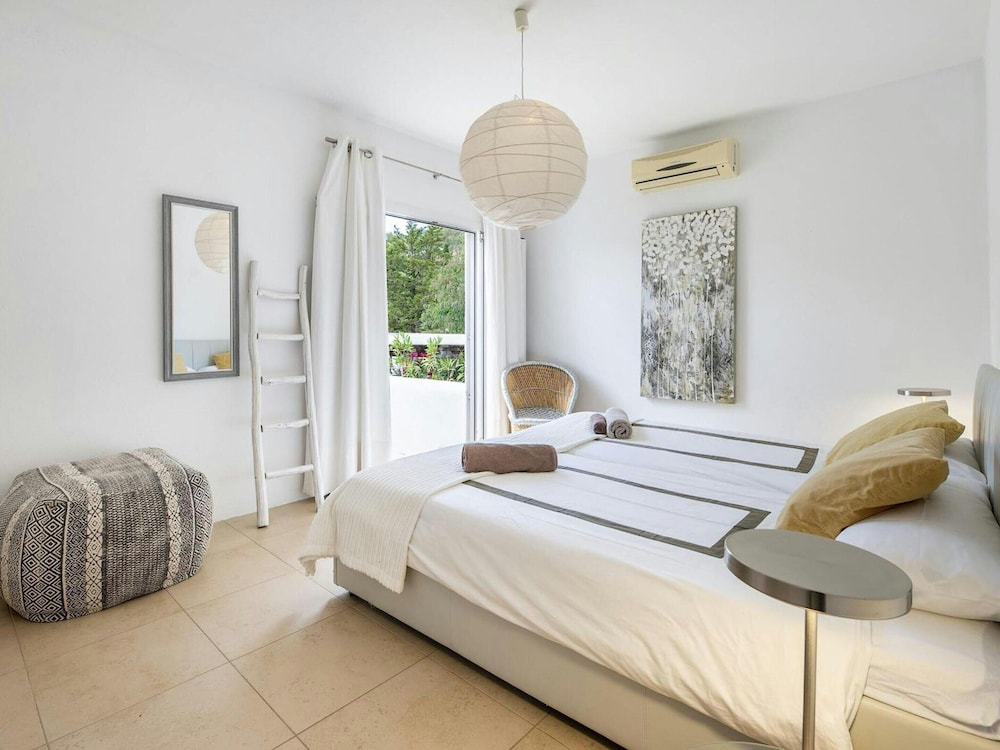 Holiday Home With Outdoor Barbecque