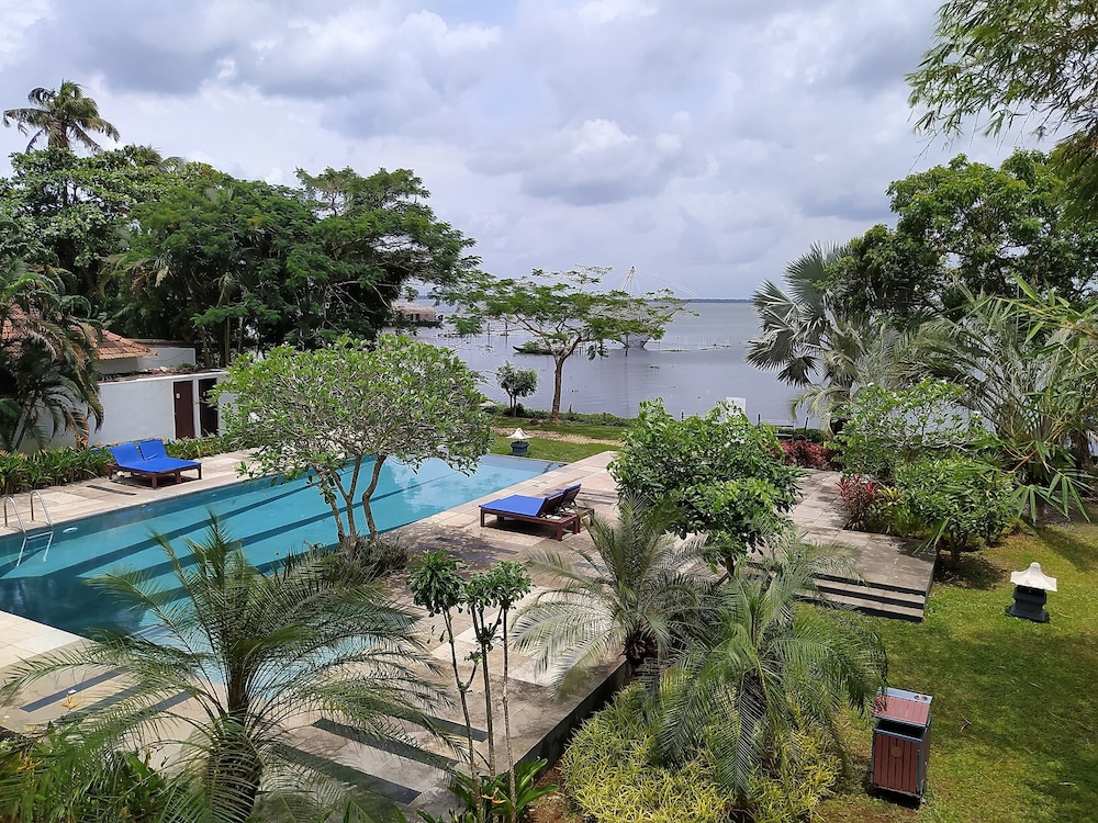 Deshadan Backwater Resort