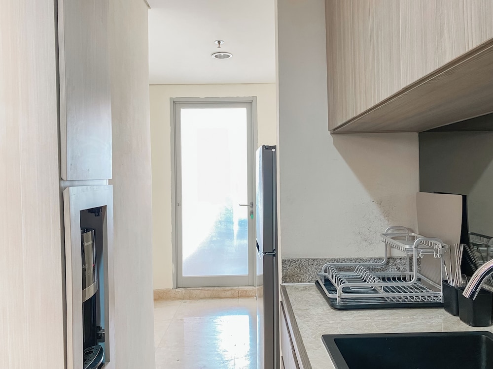 Spacious And Modern 3Br Ciputra World 2 Apartment