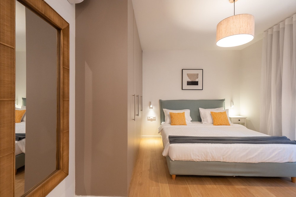 LIV Athinum 1 - Luxury Apartment 4C