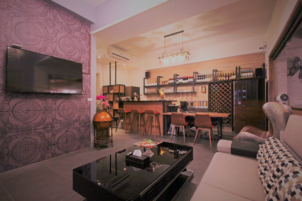 Guan Ping House