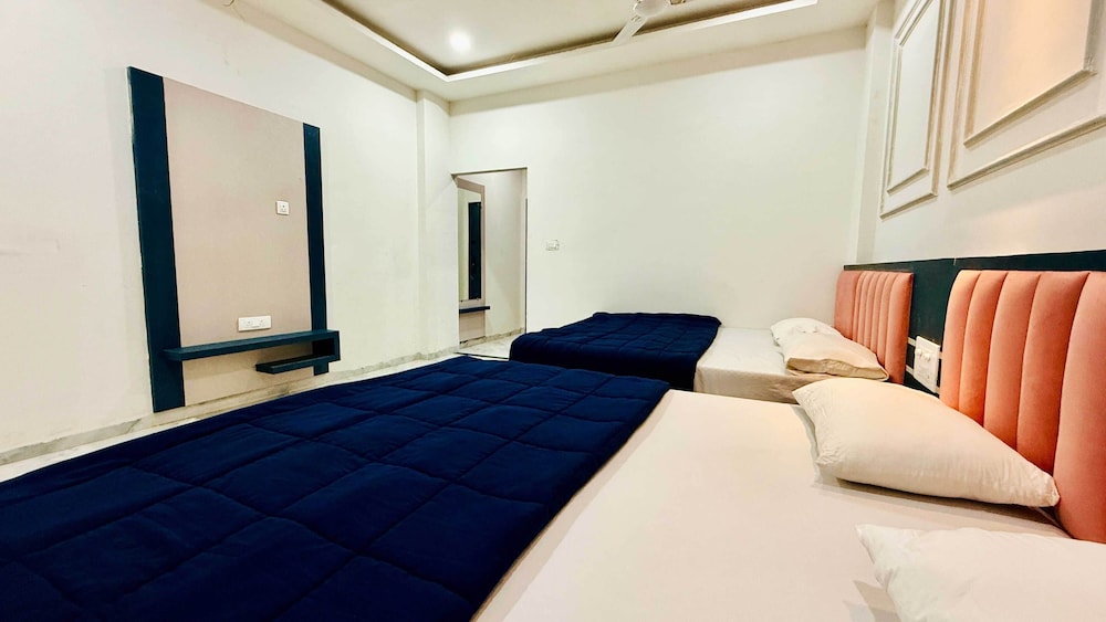 Hotel Raj Inn