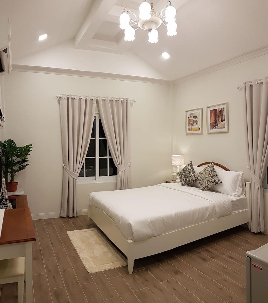 Vanida Antique Home