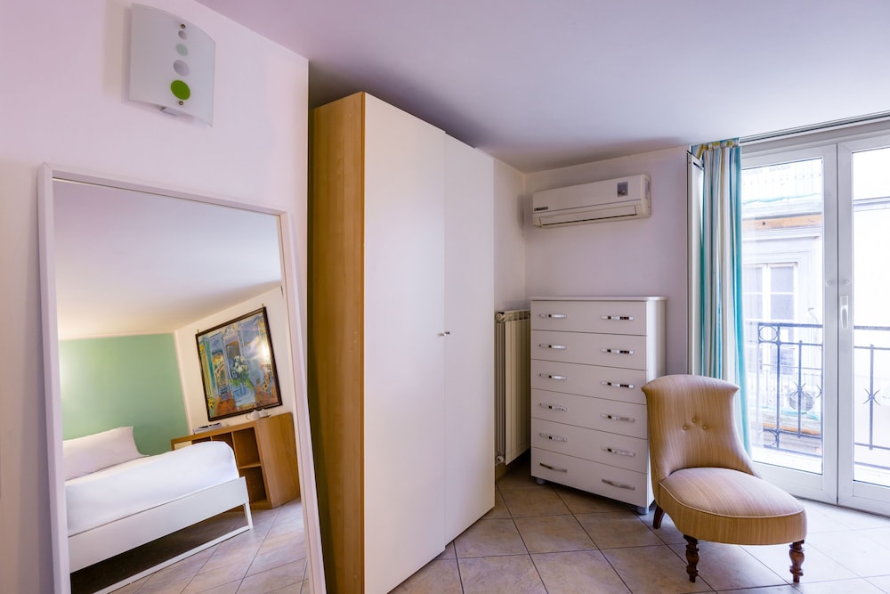 Casa al Rettifilo con Terrazzo by Wonderful Italy