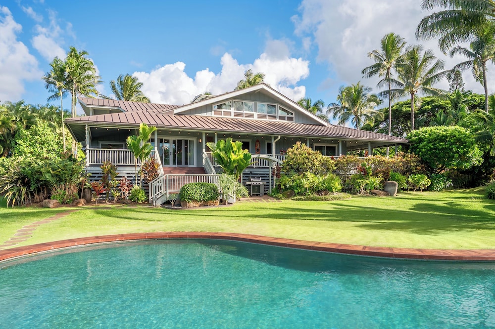 Secret Beach House in Kilauea
