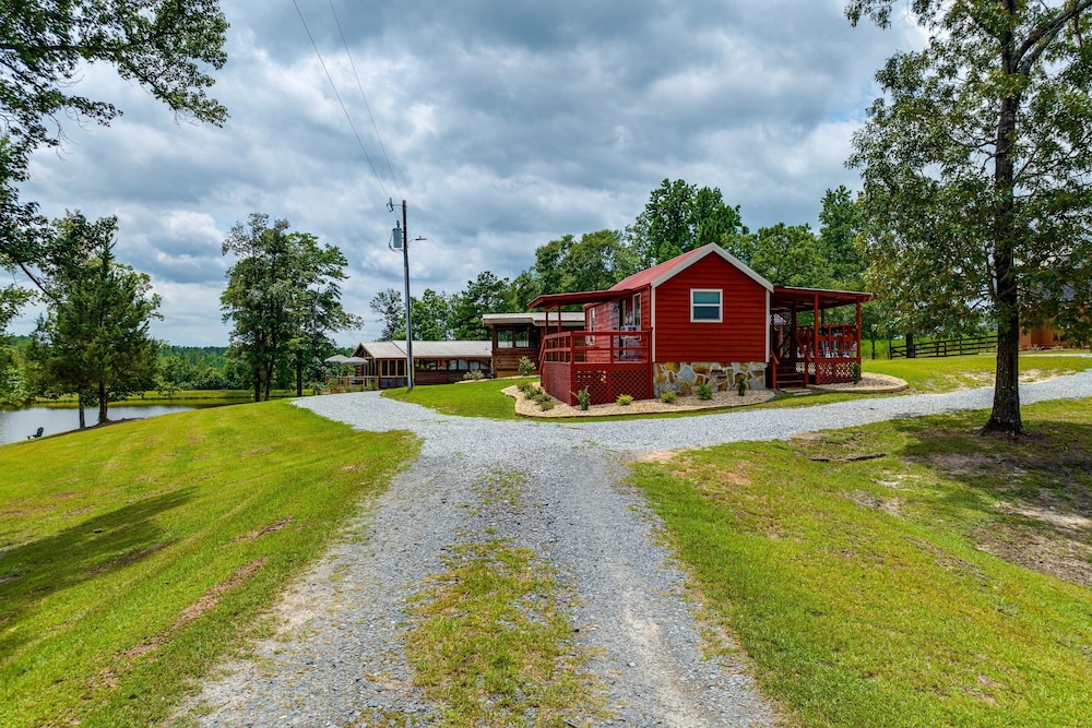 Relaxing Buena Vista Getaway w/ Lush Lake Views