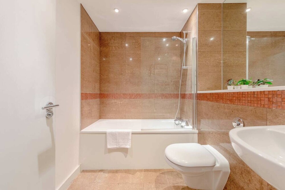 Beautiful & Bright 2BD Flat - Dalston!