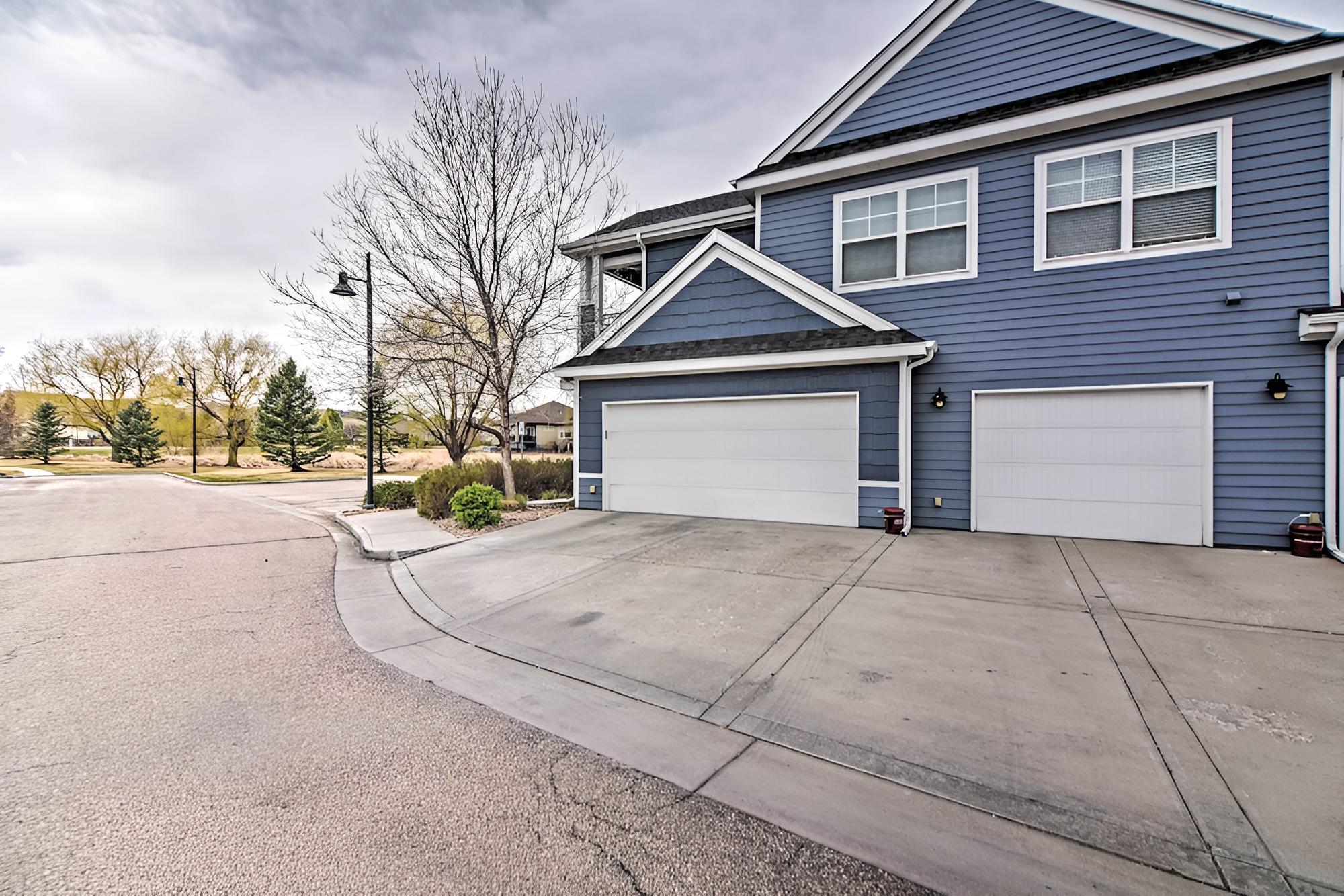 Windsor Townhome w/ Balcony + Golf On-site! view 2