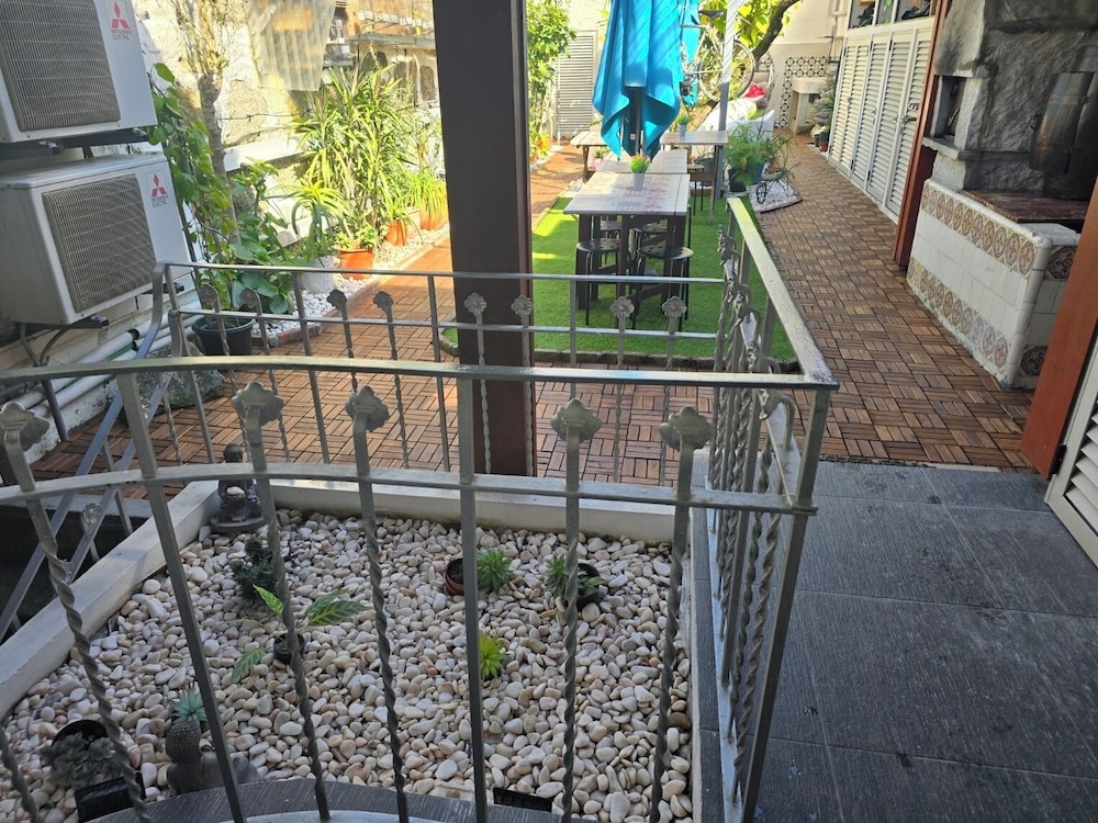 Jualis Guest House