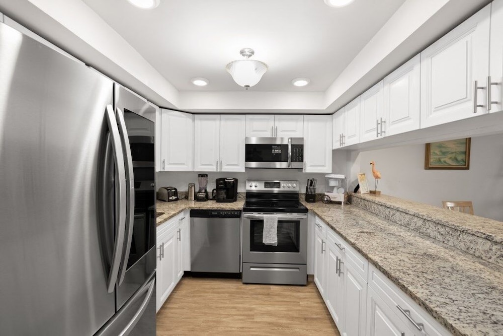 Pelican Inlet C119, Near Beach: Pool & Tennis 2 Bedroom Condo