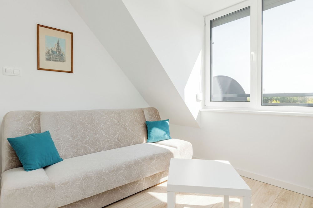 Three-level Rewal Apartment by Renters