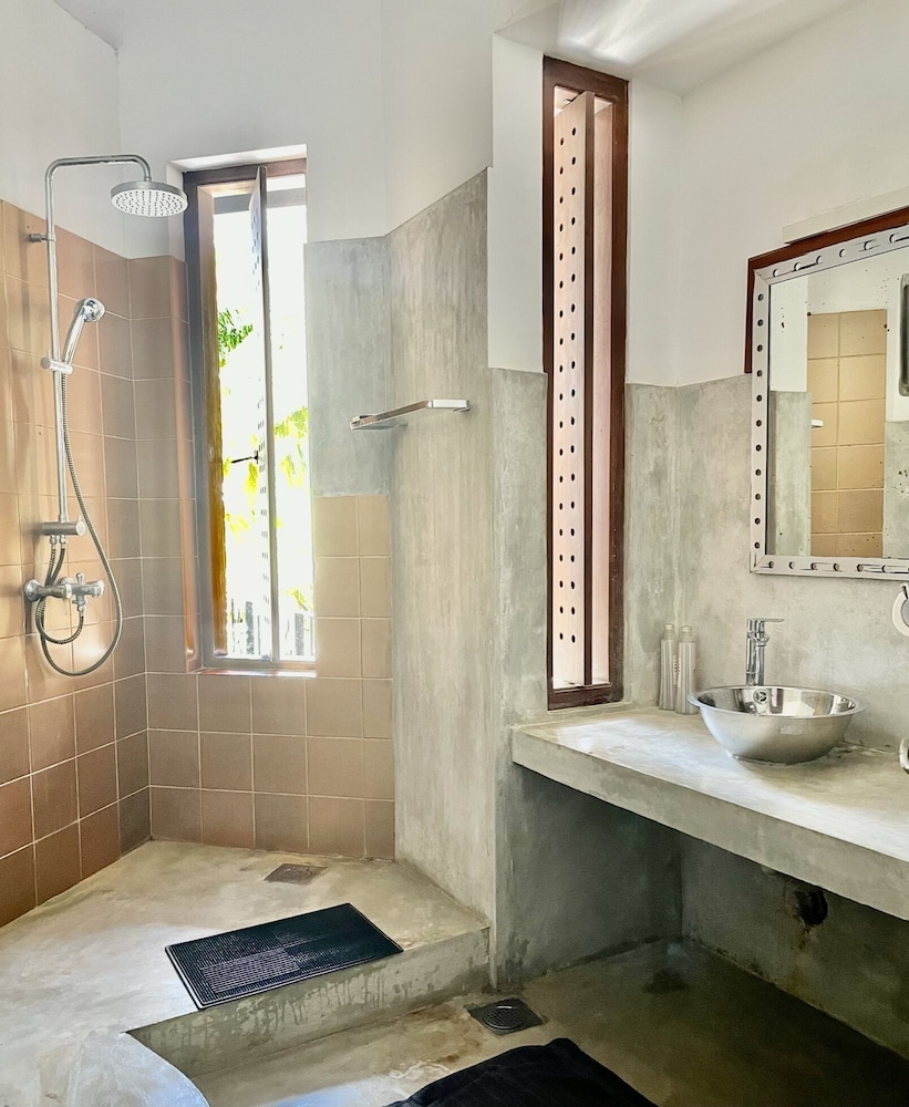 Isana Beach House