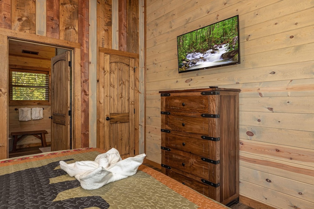Lux Cabin Mtn Views Flat Parking Dog Friendly