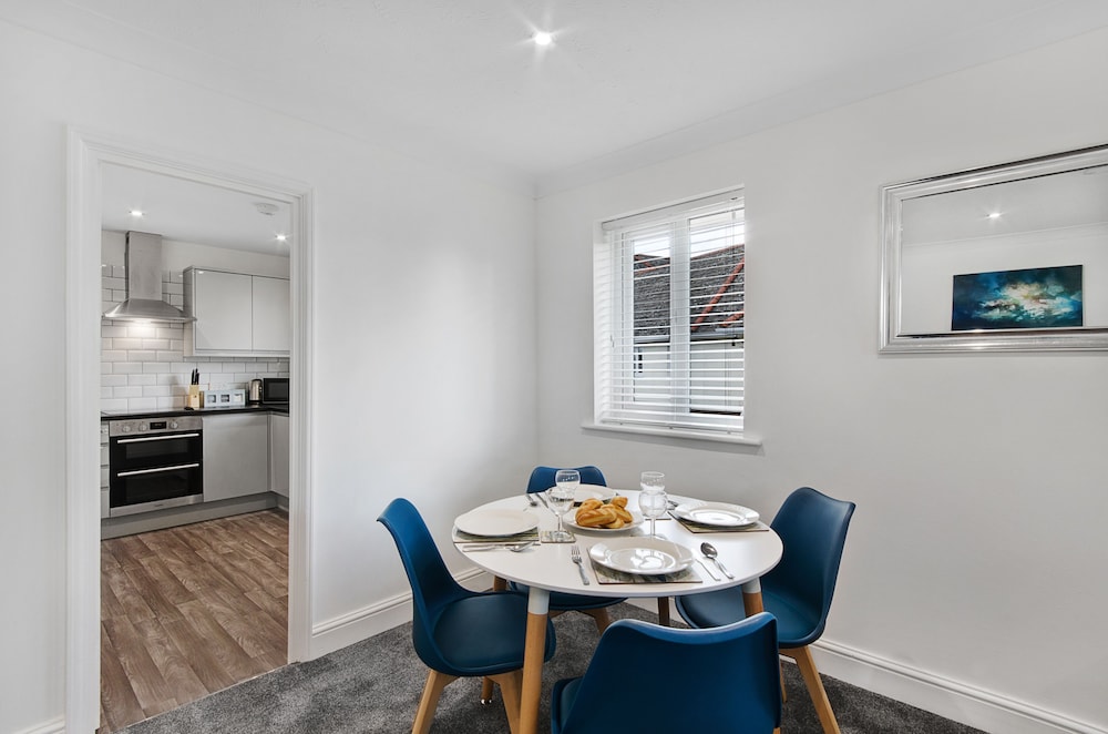 Karah Suites - The Galleria view 3