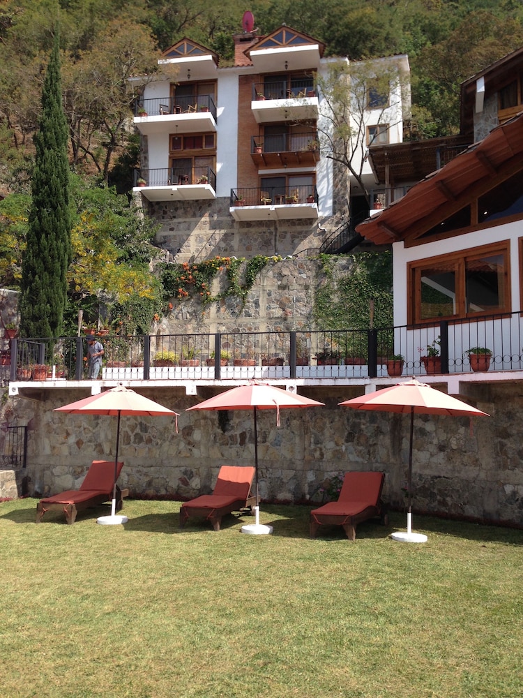 Atitlan Villas Qanajuyu