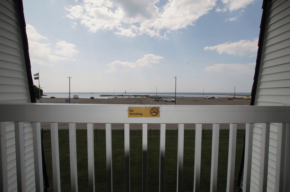 Snyder's Shoreline Inn