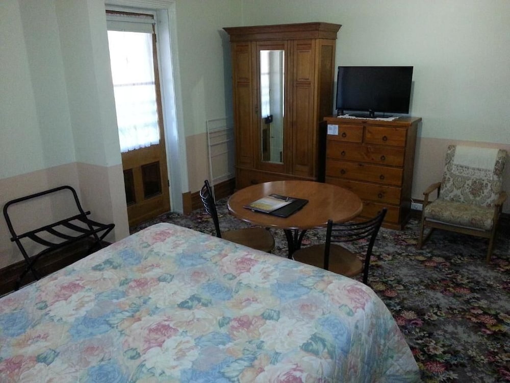 Sonbern Lodge Motel