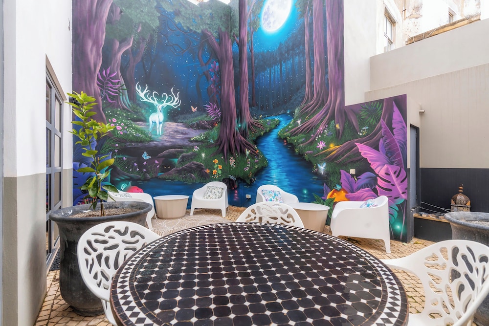 Oakmoon House