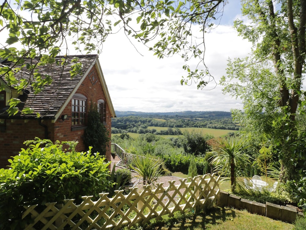 Hillview Cottage
