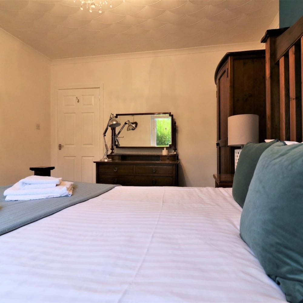 Bruce Terrace Lower - Blantyre view 5