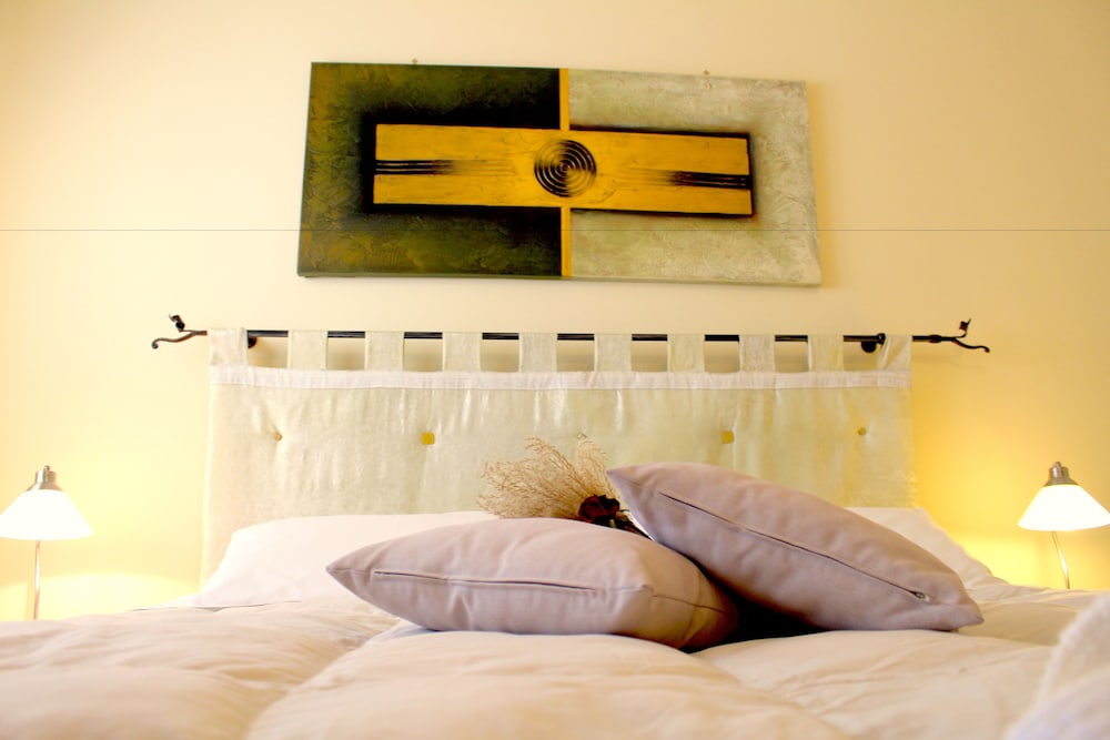 Eremes Rooms & Apartments