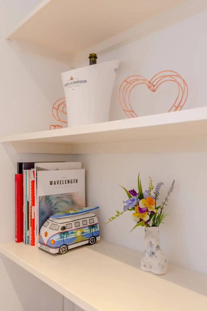 Stylish 1 Bedroom Apartment in Pimlico With Lovely Garden