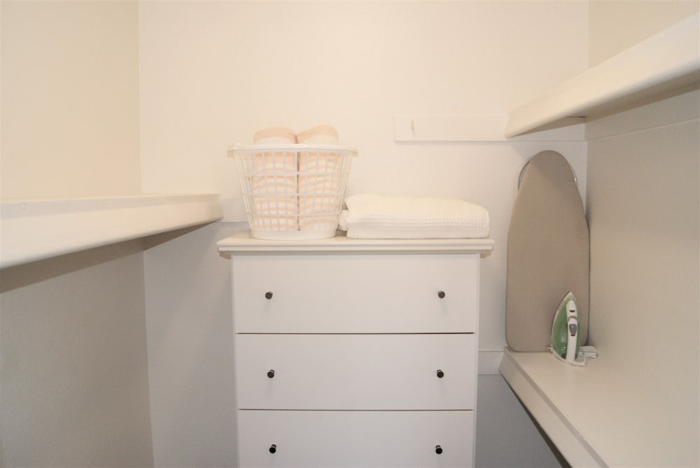 128 Fully Furnished 1BR Suite-Prime Location! by RedAwning - Property Image 10
