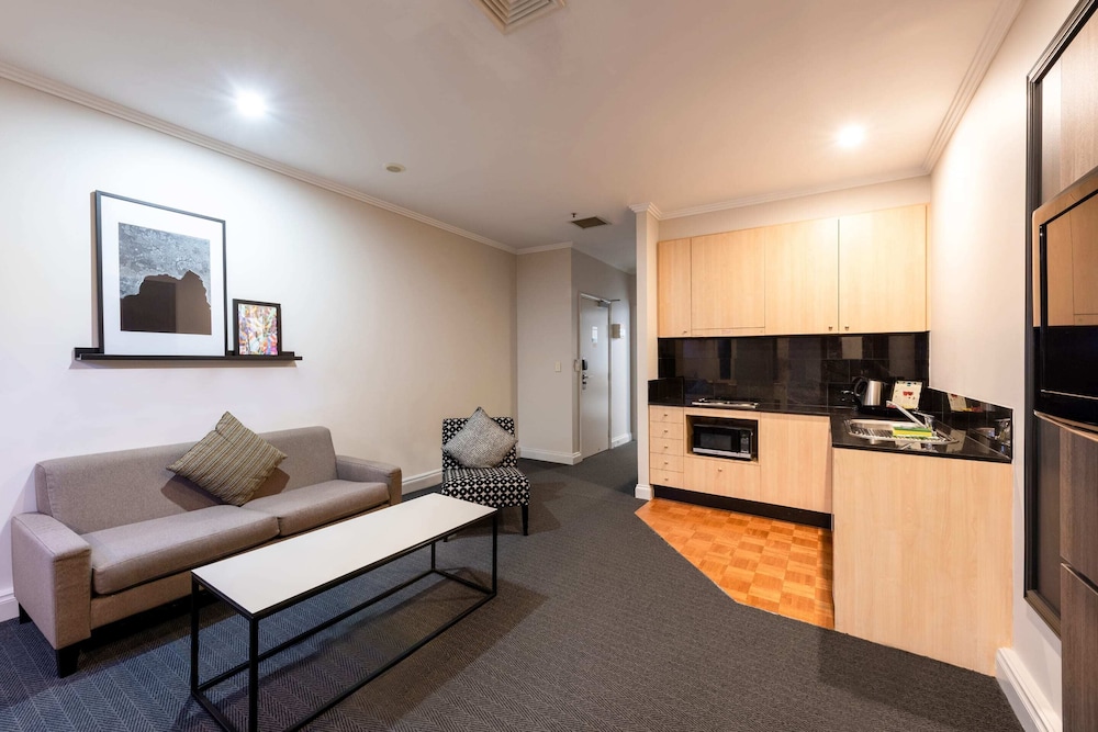 Chic 1-bedroom Apartment in Melbourne CBD