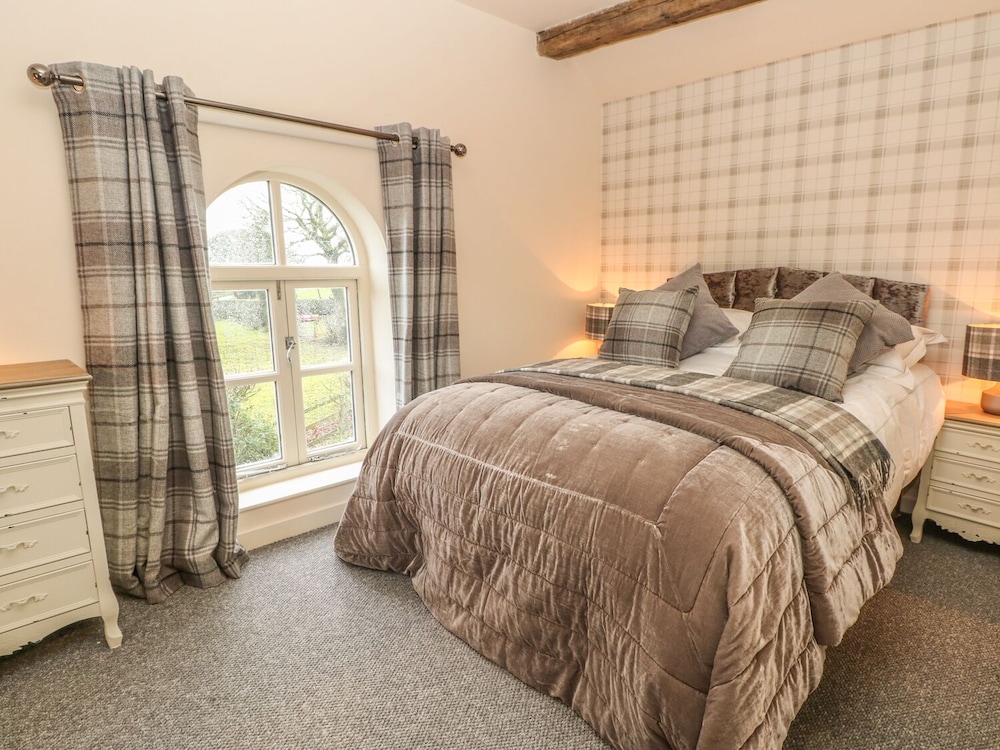 Orchard Barn view 2
