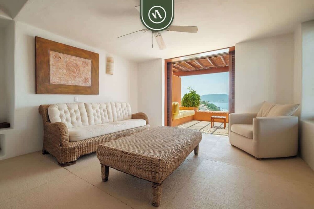 4 BR Penthouse - Breathtaking Views - Private Pool