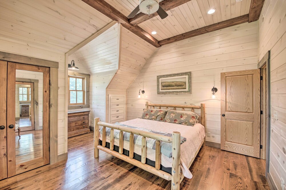 Bloomington Vacations - Bloomington Cabin, Mins to Campus/lake Monroe - Property Image 5