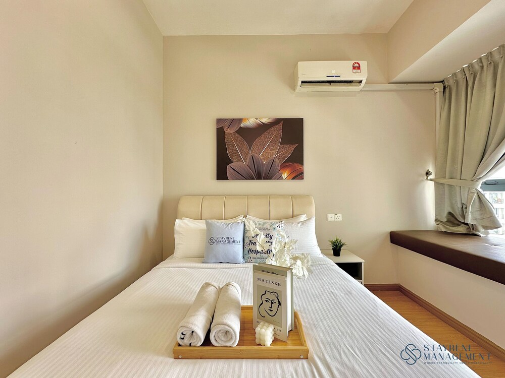 Country Garden Danga Bay Sea View Homestay by Stayrene