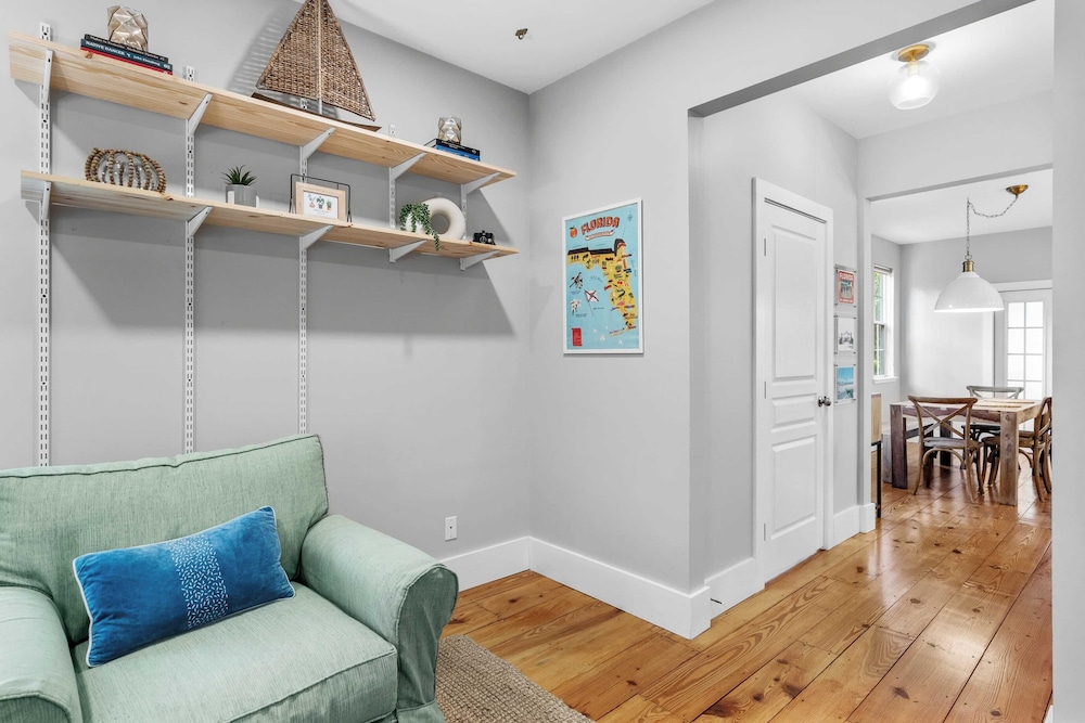 Bayou Bungalow by Avantstay Walk to Boat Ramp & Bay Private Yard