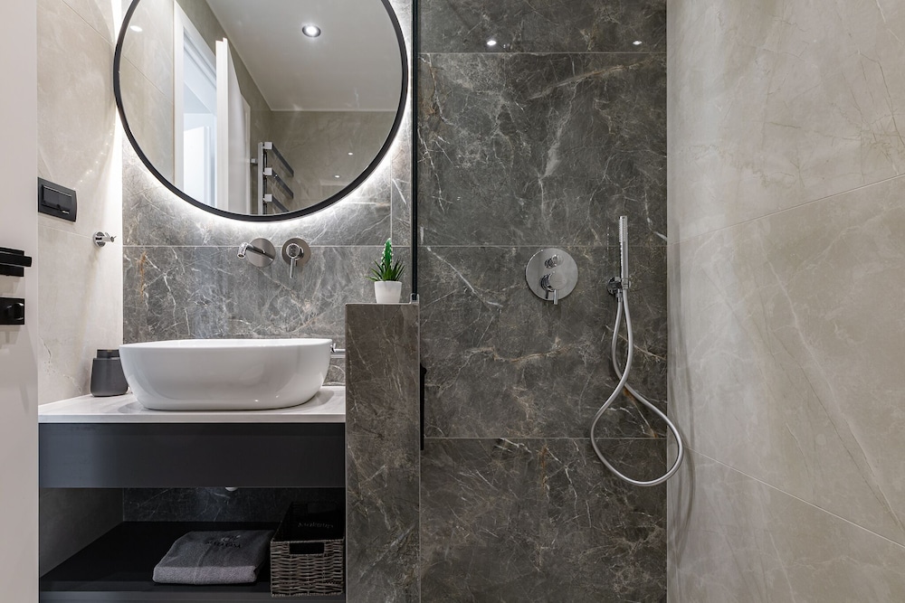 Bella Casa - Newly Built Designer Villa
