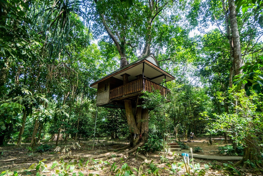 Baan Khao Sok Resort
