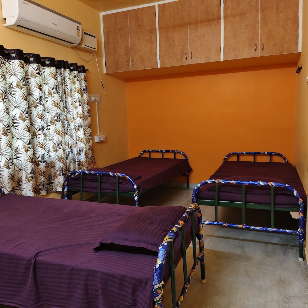 Square & Dormitory Stays