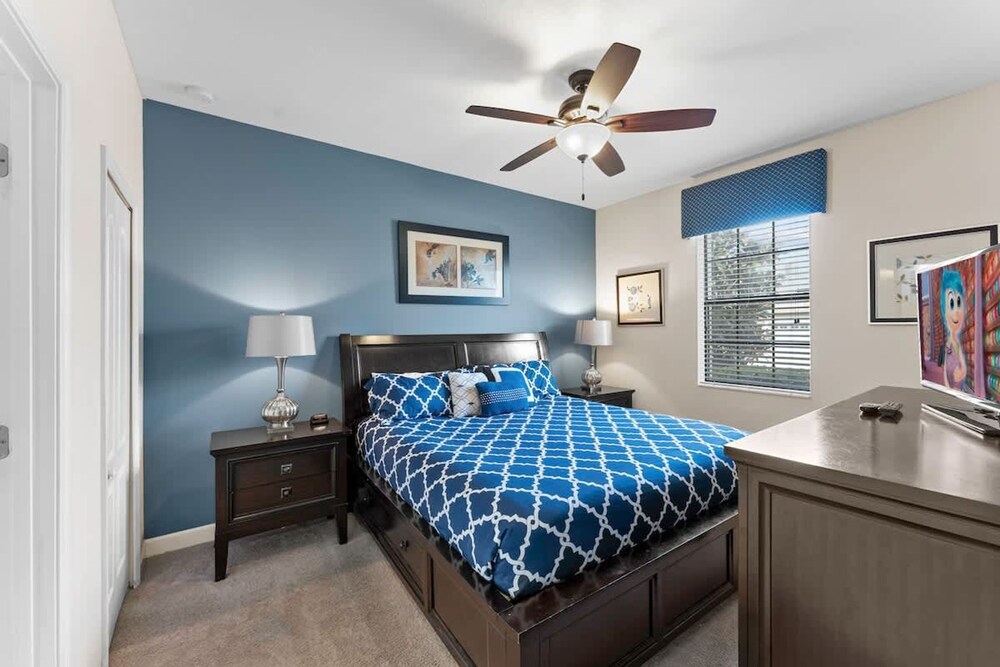 Game Room Large Pool 9BR Disney Area