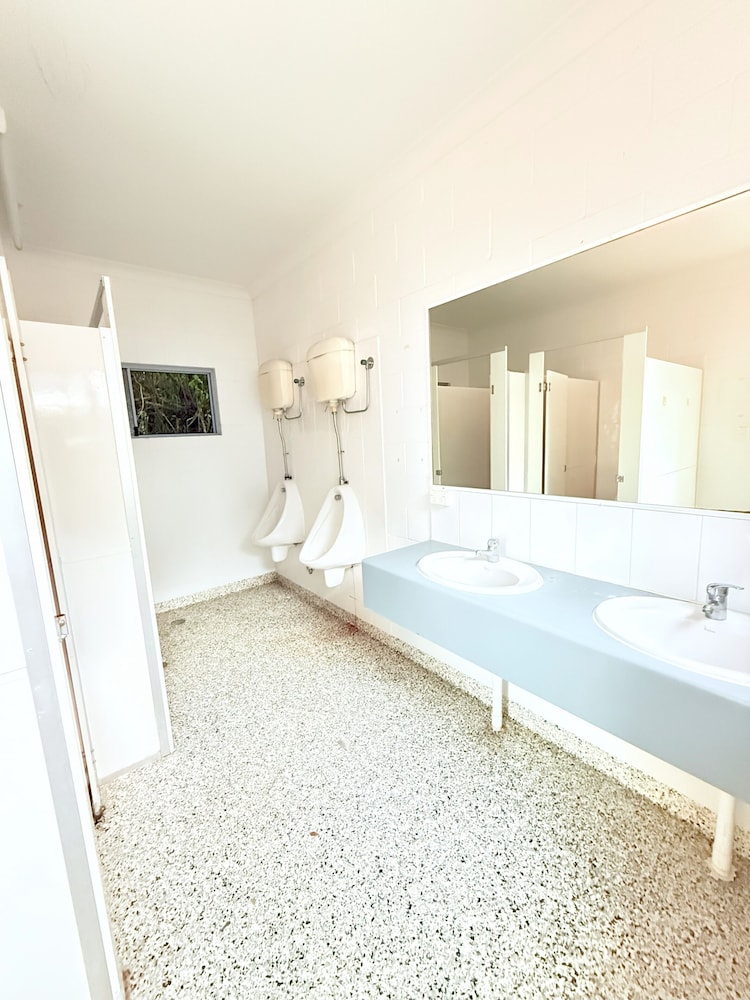 Beach accommodation shared facility