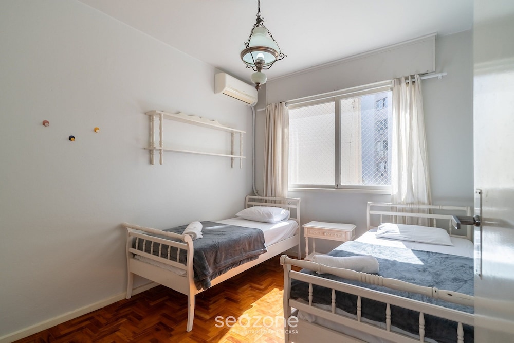2 Bedroom Apartment in Downtown Floripa Ebe0804