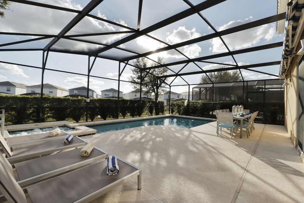 Sunshine at Solterra