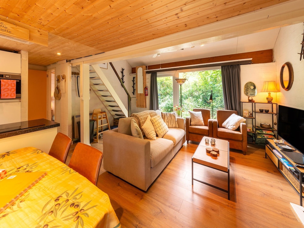 Chalet in Hastiere Near Castle