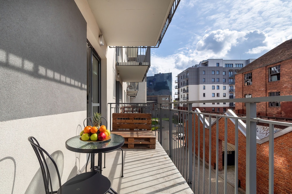 Łąkowa Apartment Łódź by Renters