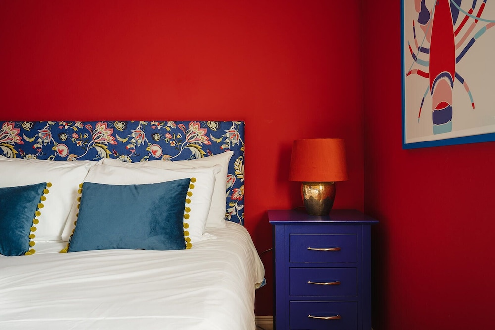 Central Belfast Apartments: Unique Retreat in the East view 5