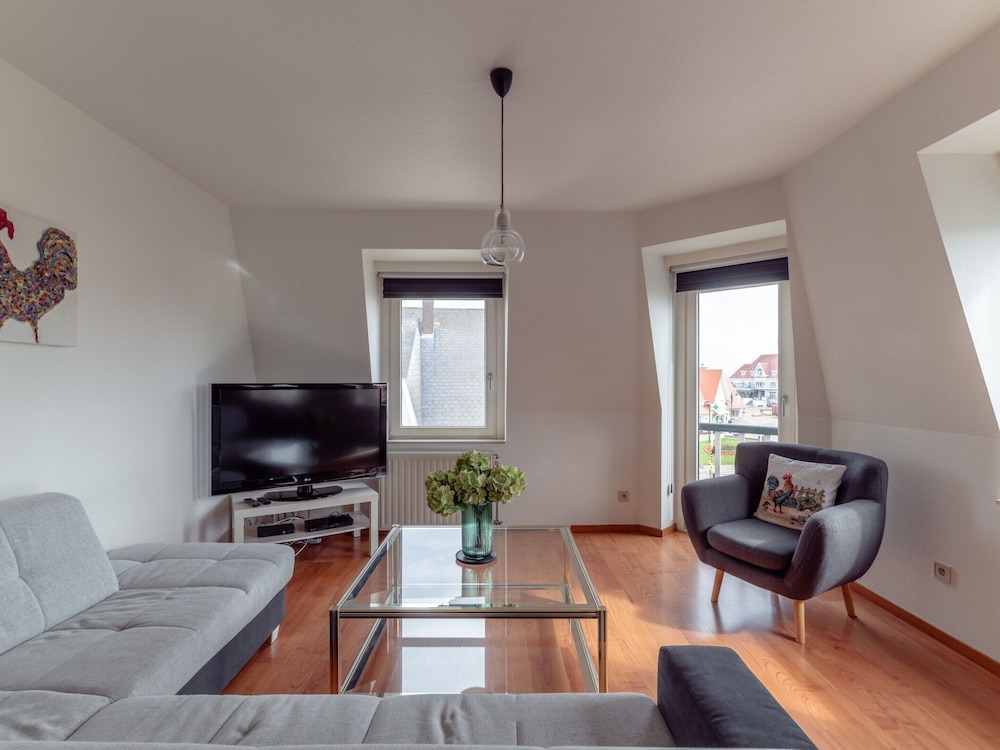 Renovated Flat Near Beach