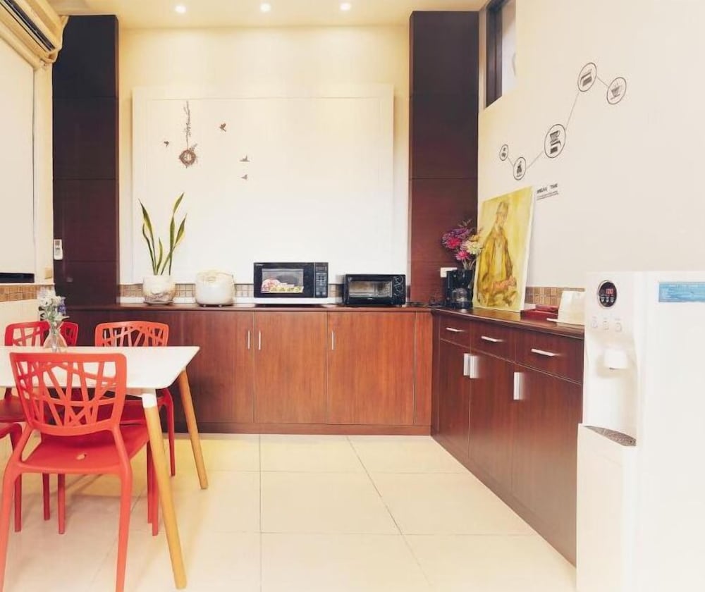 VV House