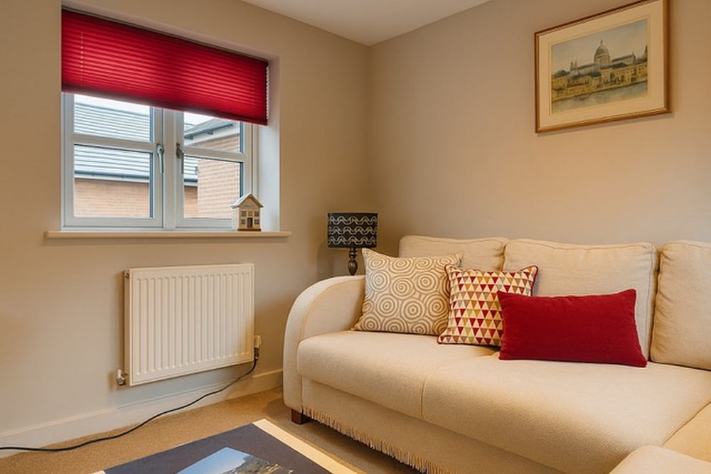 Elegant 2Bd Townhouse In Thirsk: Cozy & Stylish